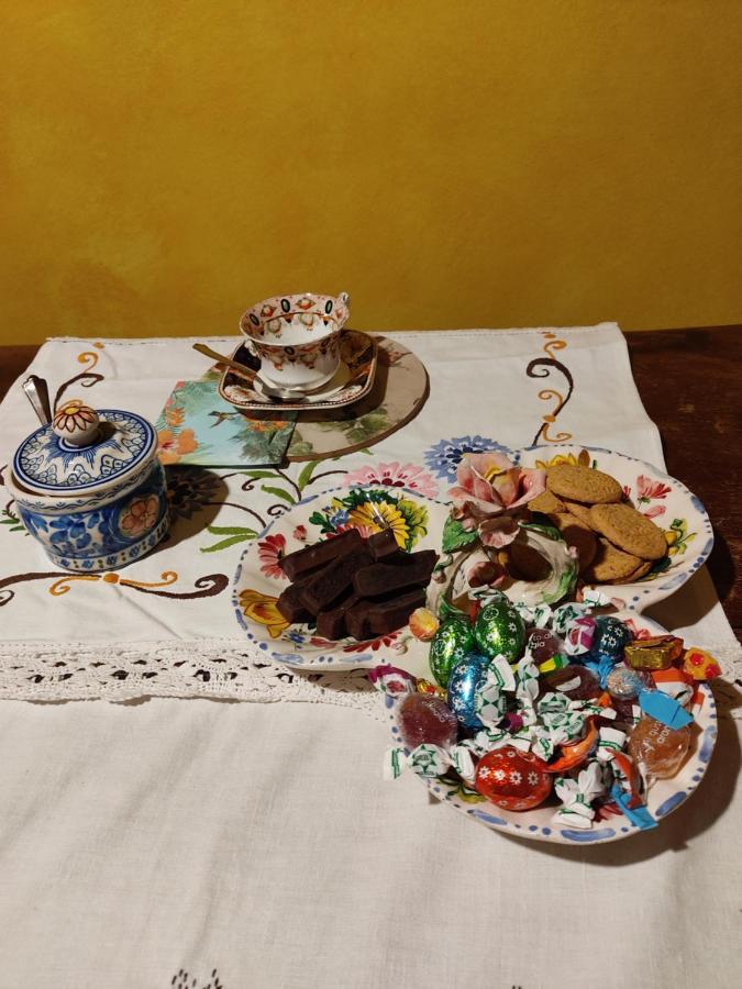 Lovely Casa Paola Villlafranca Centro Zimmer Rooms 빌라프랑카 디 베로나 외부 사진