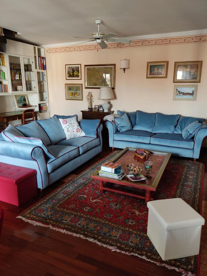 Lovely Casa Paola Villlafranca Centro Zimmer Rooms 빌라프랑카 디 베로나 외부 사진